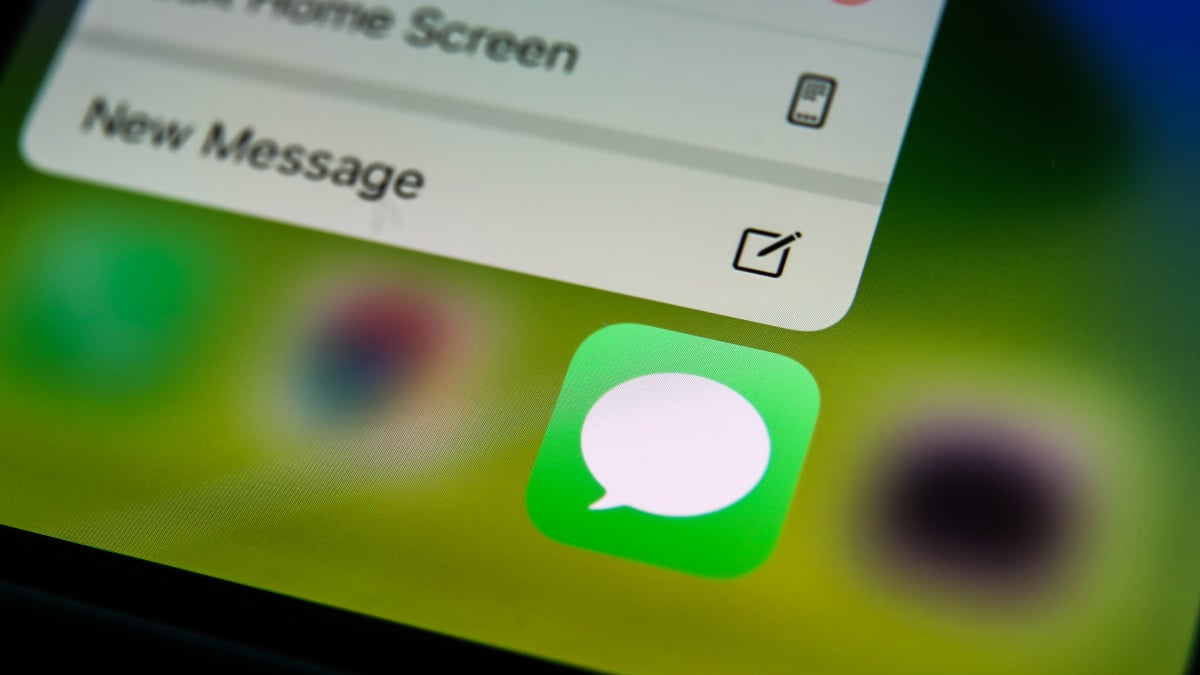 iMessage is exempt from new EU regulations. Here’s why. [Video]