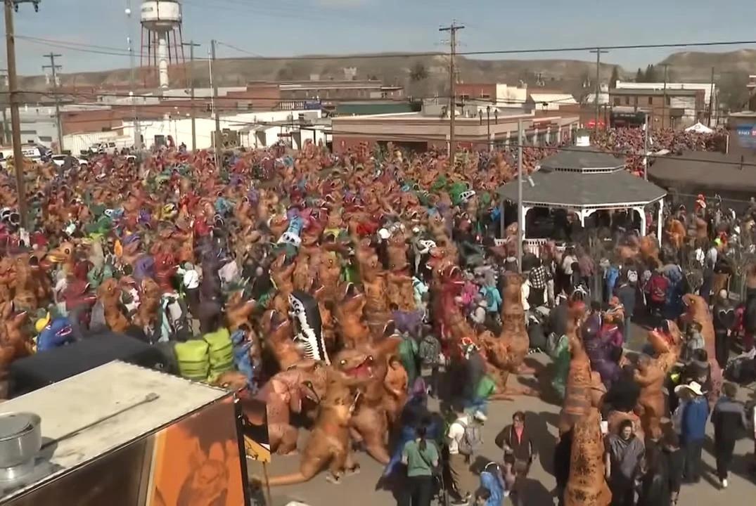 Watch: High turnout turns dino record attempt into Tyrannosaurus wreck [Video]