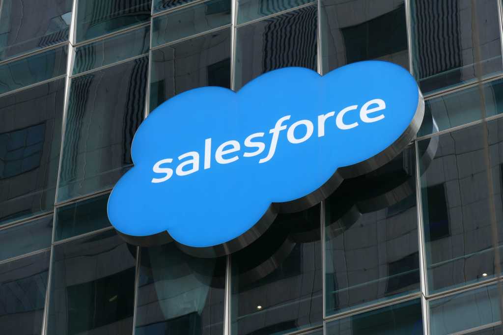 Salesforce debuts gen AI benchmark for CRM [Video]