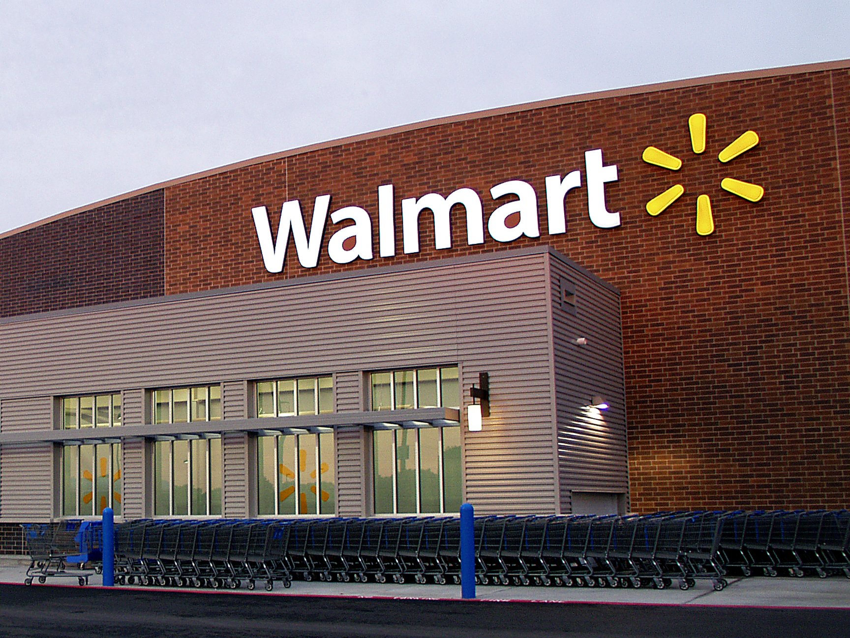 How Walmart Built the Biggest Threat Amazon Has Faced (Video)