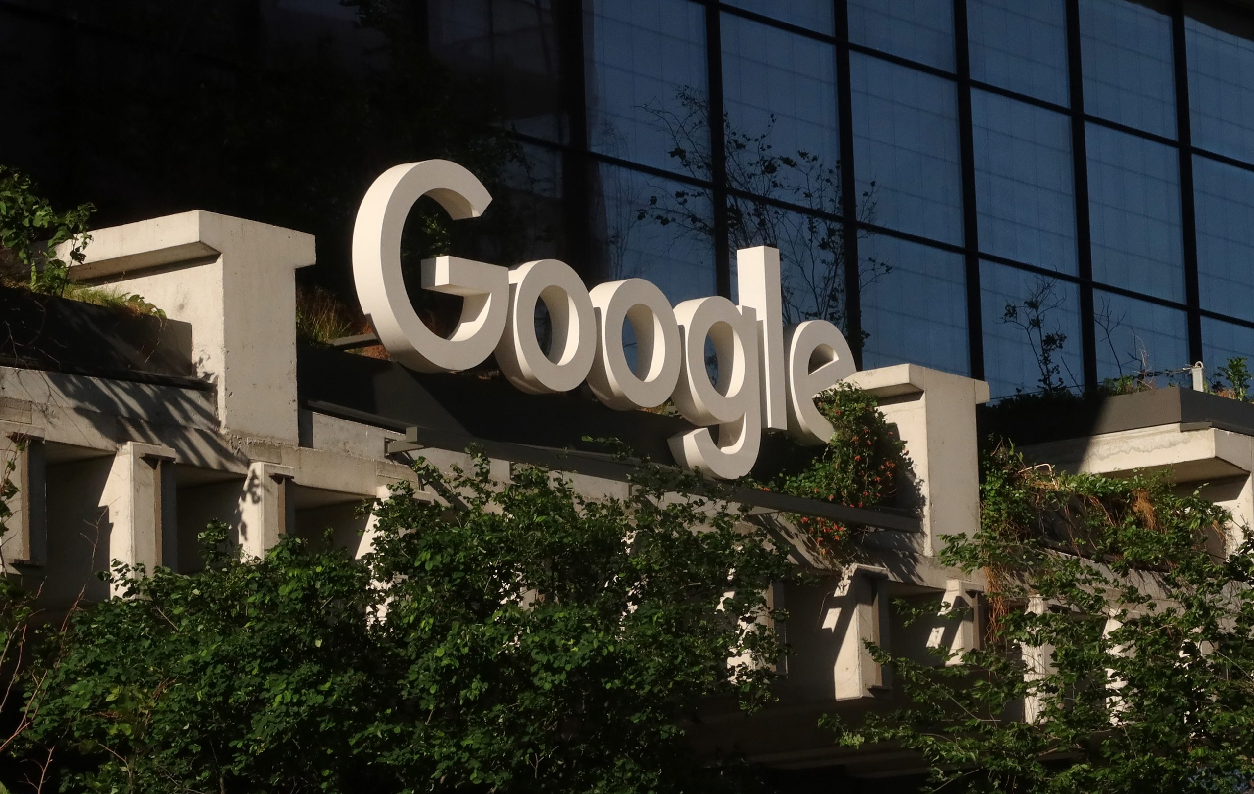 Google Buyouts Offered Amid Tech Industry Layoffs [Video]
